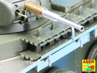 35 258 - Radziecki lekki czołg BT-7 -wersja z 1937--(Tamiya model) - 16