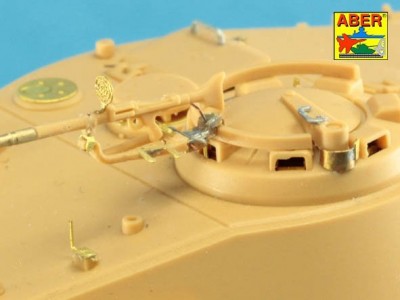 Niemiecki czołg ciężki Pz.Kpfw.VI, Ausf.B TIGER II z wieżą produkcyjną - 13