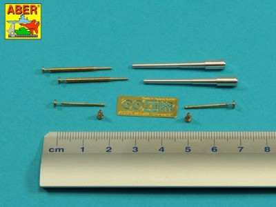 Uzbrojenie do radzieckiego „Sharotank”; 2 x działo 37mm, 2 x 12,7 mm karabin maszynowy DShK M36 - 2