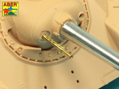 Uzbrojenie do działa pancernego SU-122-54: 1x122 mm D-49, 1x14,5 mm KPVT - 10