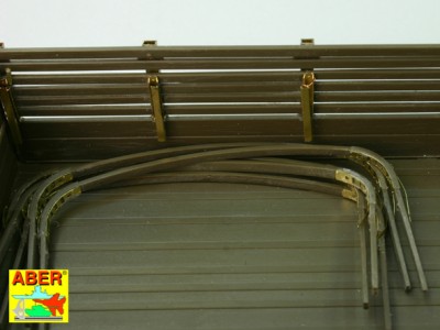 GMC 2½ ton U.S. cargo truck - open cabin - 17