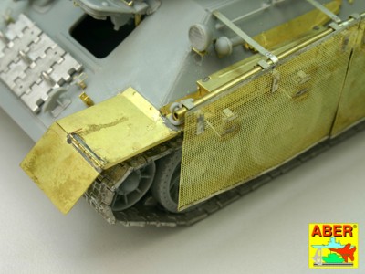 35 045 - Soviet medium tank T-34/85 (Dragon model) - 26