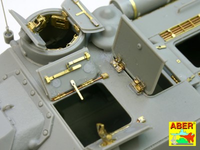 35 078 -Radziecki niszczyciel czołgów SU-100 - (Dragon model) - 28