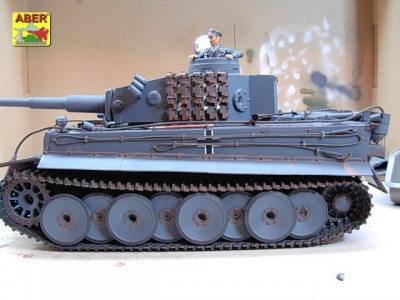 16 K01 -Pz.kpfw. VI, Tiger I, Ausf.E-model Tamiya made by Kevin Henderson - 14