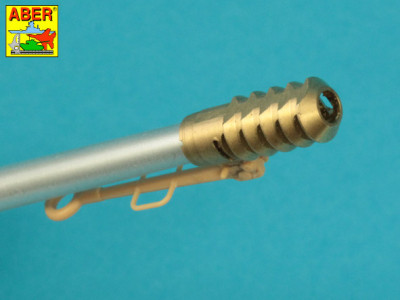 Lufa do radzieckiej 122mm  haubicy D-30 również używanej na podwoziu syryjskiego czołgu T-34 - 11