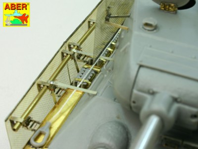 35 045 - Soviet medium tank T-34/85 (Dragon model) - 18