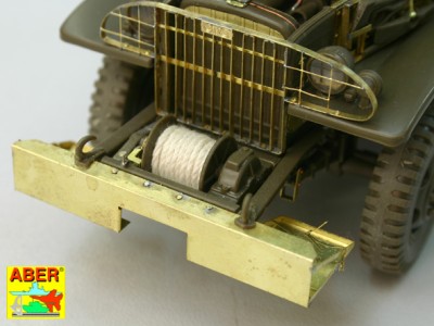 GMC 2½ ton U.S. cargo truck - open cabin - 39