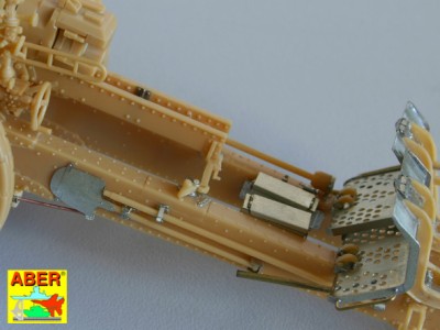 35 154 - German105mm Howitzer LeFH18 - (AFV Club model) - 23