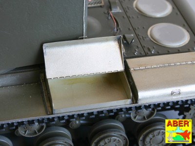 35 166 - Russian Heavy Tank KV-II - (Tamiya model) - 16