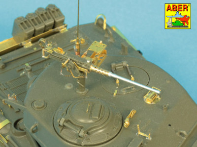 35 032 + A34 - Sherman M4A3E8 - (Asuka/Tasca model) - 16