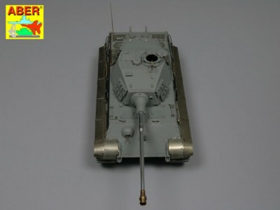 Pz.Kpfw. VI, Ausf.B (Sd.Kfz. 182) King Tiger (Henschel Turret) - 17