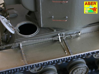 35 166 - Russian Heavy Tank KV-II - (Tamiya model) - 15