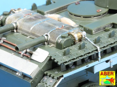 35 258 - Radziecki lekki czołg BT-7 -wersja z 1937--(Tamiya model) - 15