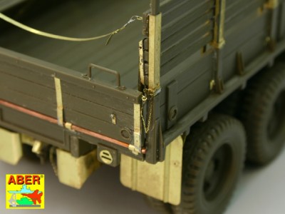 GMC 2½ ton U.S. cargo truck - open cabin - 22