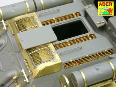 35 078 -Radziecki niszczyciel czołgów SU-100 - (Dragon model) - 31