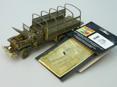 GMC 2½ ton U.S. cargo truck - open cabin - 16