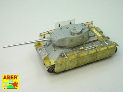 35 045 - Soviet medium tank T-34/85 (Dragon model) - 3