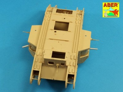 Lufy do brytyskiego czołgu z I WŚ Mk.V - 6 funtów x 2 i KM Hotchkiss x 4 - 7