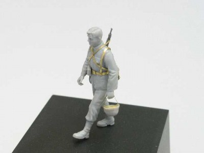 1:35 A35- German Soldier Gear - 2