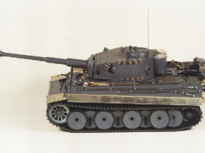 die-cast military tank model Pz.Kpfw Sd.Kfz.181 V1 Tiger Ausf E 