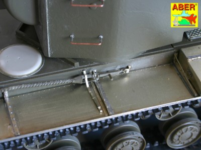 35 166 - Russian Heavy Tank KV-II - (Tamiya model) - 10