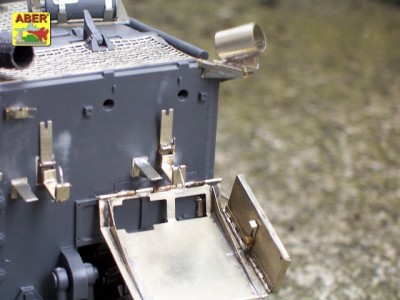 16 K01 -Pz.kpfw. VI, Tiger I, Ausf.E-model Tamiya made by Kevin Henderson - 24