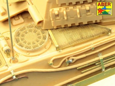 Niemiecki czołg ciężki Pz.Kpfw.VI, Ausf.B TIGER II z wieżą produkcyjną - 9