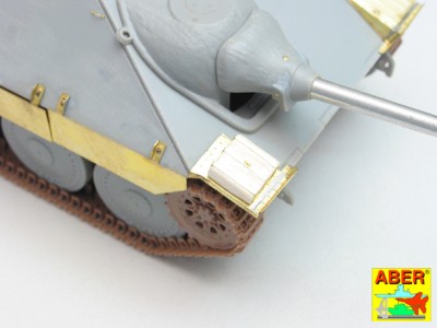 35 112 -Sd.Kfz. 138/2 "Hetzer" early - (Dragon model) - 12