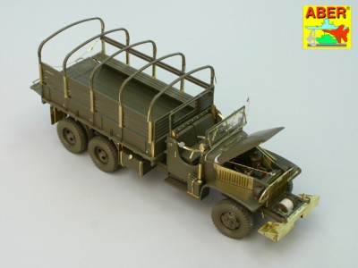 GMC 2½ ton U.S. cargo truck - open cabin - 6