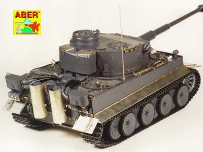 1:16 Pz.kpfw. VI, Tiger I, Ausf.E (Sd.Kfz.181) - Early version -Tamiya model - 9