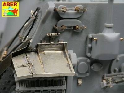 Pz.Kpfw. VI, Ausf.B (Sd.Kfz. 182) King Tiger (Henschel Turret) - 28