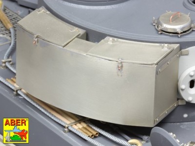 Tiger I, E Tunisia 501 abt.- Turret storage bin - 20