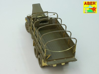 GMC 2½ ton U.S. cargo truck - open cabin - 12