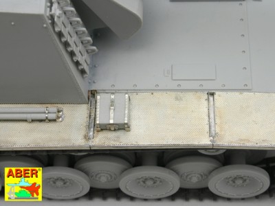 35 180 - Sturer Emil - (Trumpeter model) - 26