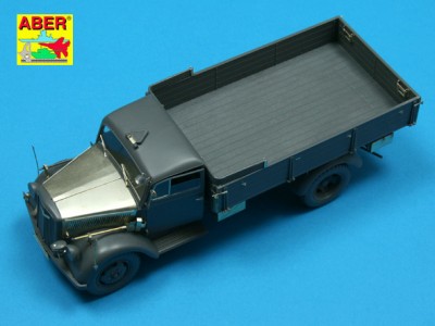 35 227 - German Cargo Truck - Opel Blitz 1:35 Tamiya
