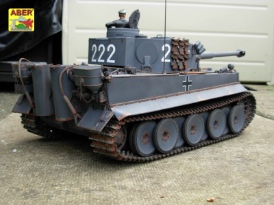 16 K01 -Pz.kpfw. VI, Tiger I, Ausf.E-model Tamiya made by Kevin Henderson - 34