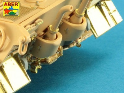 Niemiecki czołg ciężki Pz.Kpfw.VI, Ausf.B TIGER II z wieżą produkcyjną - 11