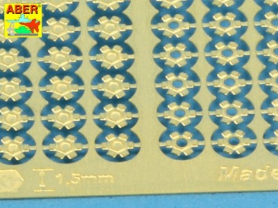 Hexagonal bolts and nuts 1,5mm useful for 1/16 scale - 3