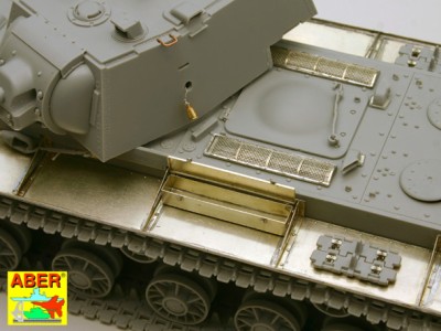 35 190 - Soviet Heavy Tank KV-1 (Trumpeter model) - 10