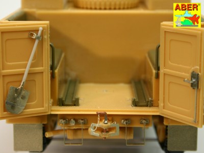 35 149 - Sd.Kfz. 11/4 Nebelkraftwagen - (AFV Club model) - 17