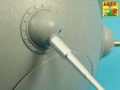 Uzbrojenie do radzieckiego „Sharotank”; 2 x działo 37mm, 2 x 12,7 mm karabin maszynowy DShK M36 - 7