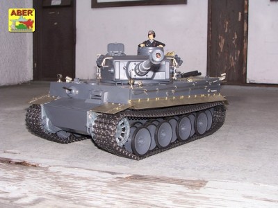 16 K01 -Pz.kpfw. VI, Tiger I, Ausf.E-model Tamiya made by Kevin Henderson - 26