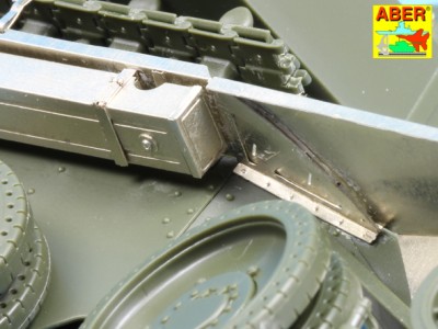 35 258 - Radziecki lekki czołg BT-7 -wersja z 1937--(Tamiya model) - 21