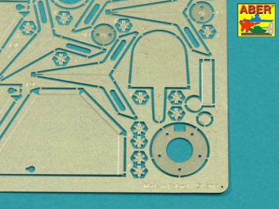 Tiger I, E Tunisia 501 abt.- Tail mud flaps - 4